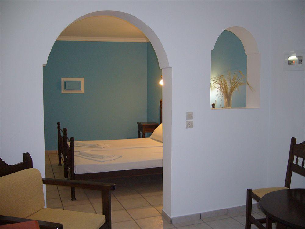 Aparthotel San Efrem Perissa  Esterno foto