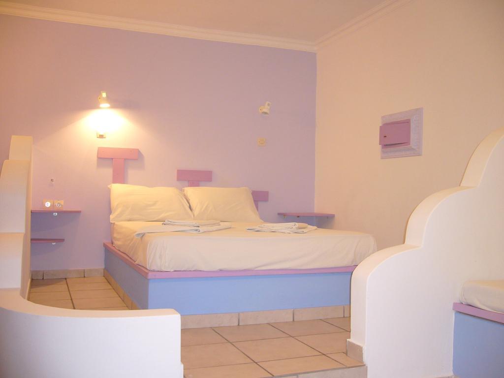 Aparthotel San Efrem Perissa  Esterno foto