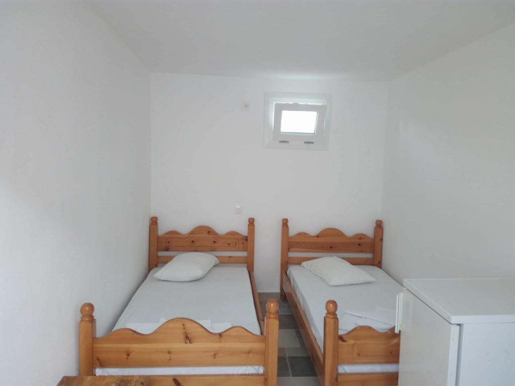 Aparthotel San Efrem Perissa  Camera foto